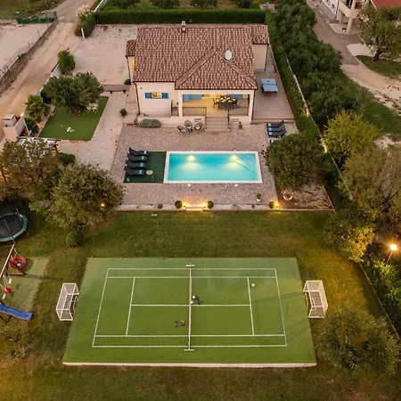 Villa Tara *