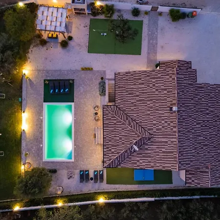 Tara Villa